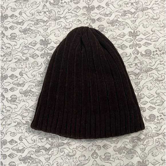 3 pieces Winter beanie set! 🧢❄️❄️ EACH INDIVIDUALLY IS $4!! - Picture 3 of 12